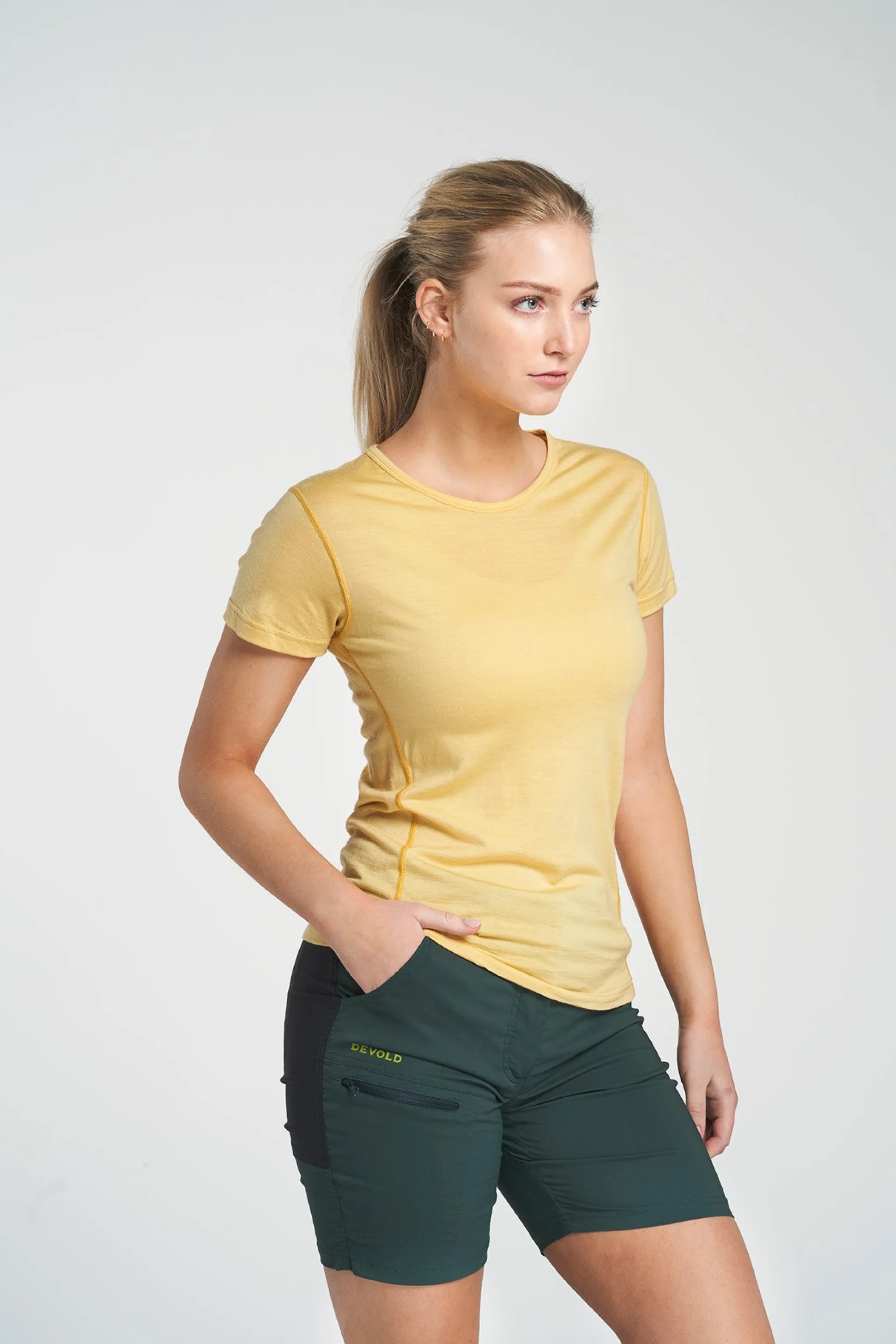 T-Shirt>Devold of Norway Breeze Merino 150 T-Shirt Wmn Honey